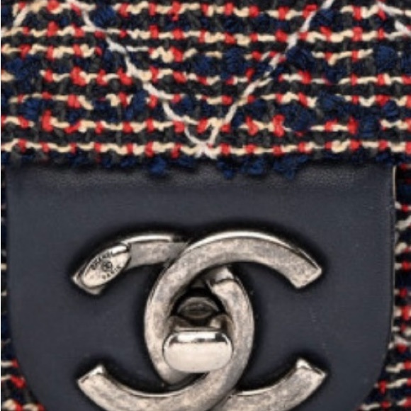Authentic CHANEL Tweed Flap bag. - Picture 7 of 12